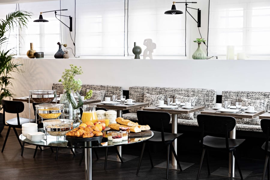 Issy Lounge