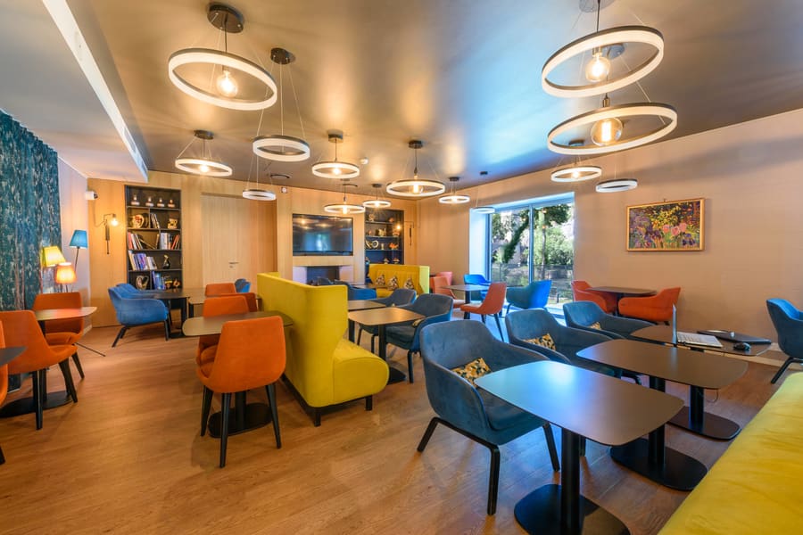 Divona Lounge Bar