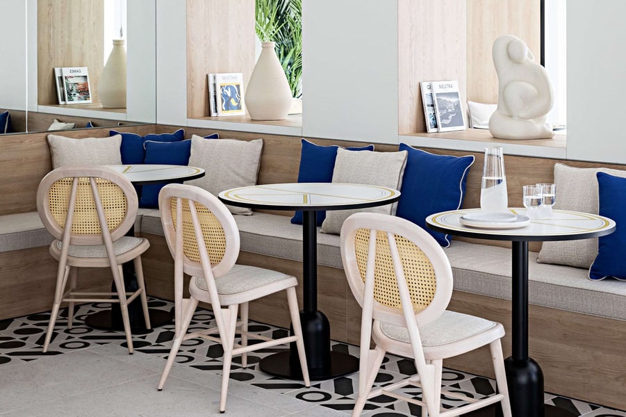 Riviera Lounge