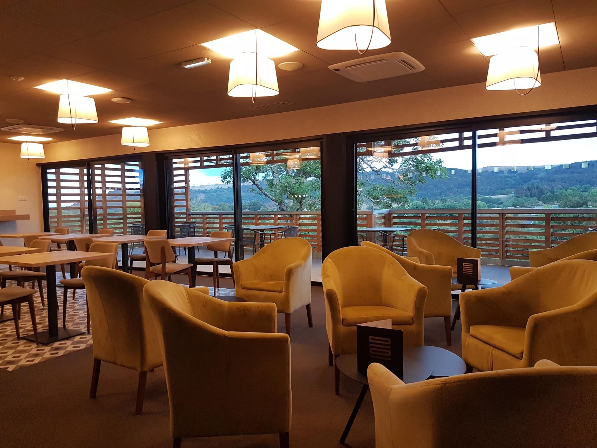 Illustration Bienvenue au myWO Super-Besse  | Espaces de coworking